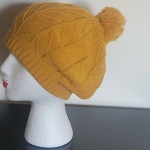 Yellow beanie Pom pom